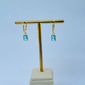 ARGOLA PEND. ZIRC RETANGULAR  BANHO DOURADO