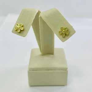 BRINCO FLOR CRAV.BANHO DOURADO
