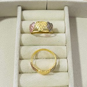 ANEL TRES CORACOES FRIZ.SM C/ RHODIUM BANHO DOURADO