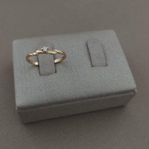 ANEL SOLITARO 4 GARRAS BANHO DOURADO