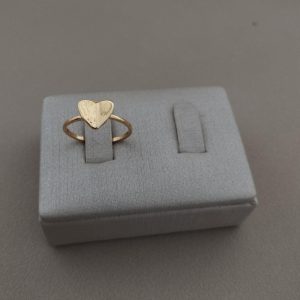 ANEL CORACAO LISO E FRIZ BANHO DOURADO