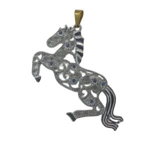 PINGENTE CAVALO DETALHADO C/ PEDRAS BRUTO