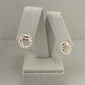 BRINCO  CORACAO RODEADO DE PEDRAS BANHO DOURADO