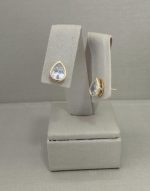 BRINCO ZIRC GOTA 6X8 BANHO DOURADO