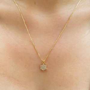 GARGANTILHA ESTRELA CRAV. BANHO DOURADO