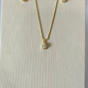 CONJUNTO COM PEDRAS BANHO DOURADO