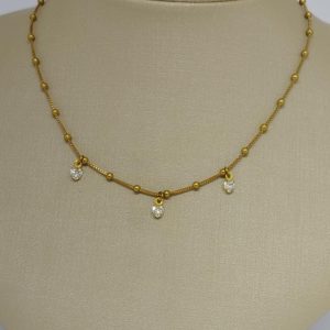 CHOKER CORR BOLINHAS PEND TRES CORACOES DE ZIRC BRUTO
