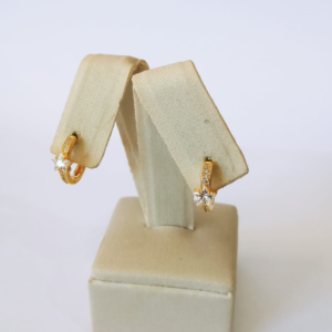 ARGOLA CRAV.C. ESTRELA .BANHO DOURADO