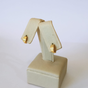 ARGOLA CLIQUE LISTRADA BANHO DOURADO