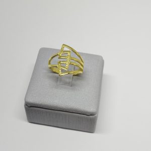 ANEL COM DETALHES CENTRAL BANHO DOURADO