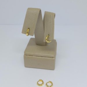 ARGOLA COM TRES FUROS BANHO DOURADO