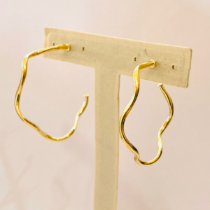ARGOLA ONDULADA  BANHO DOURADO