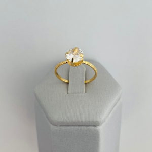 ANEL ZIRC. RED. 7MM 4 GARRAS BANHO DOURADO