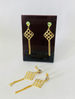BRINCO GOTA 6X8 COM FRANJA BANHO DOURADO