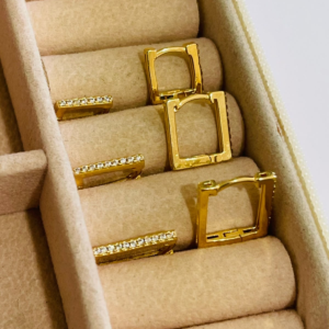 TRIO DE ARGOLAS QUAD. CRAV BANHO DOURADO