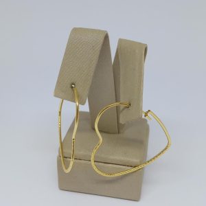 ARGOLA CORACAO C/ FRIZOS LATERIAS BANHO DOURADO