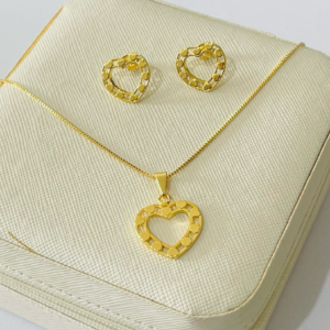CONJUNTO FORM. CORACAO VAZ. BANHO DOURADO
