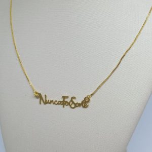 GARGANTILHA NUNCA FOI SORTE BANHO DOURADO