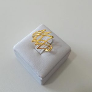 ANEL COM SEIS PONTAS BANHO DOURADO