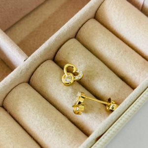 BRINCO CORACAO CRAV BANHO DOURADO