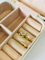 BRINCO LACO DE ZIRC. BANHO DOURADO
