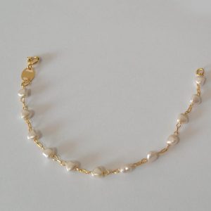 PULSEIRA INFANTIL CORR DE PEROLAS BANHO DOURADO