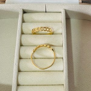 ANEL CENTRO FINO ENTRELACADO SM BANHO DOURADO