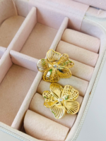 BRINCO FLOR VAZ ORG. BANHO DOURADO