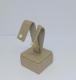 BRINCO MEIA PEROLA 6MM BANHO DOURADO