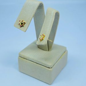 BRINCO CORACAO SEIS ZIRC. 07 BANHO DOURADO