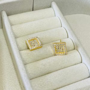 BRINCO QUADRADO TODO CRAV. BANHO DOURADO