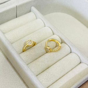 ARGOLA CLIQUE CRAV. OITO ZIRC BANHO DOURADO