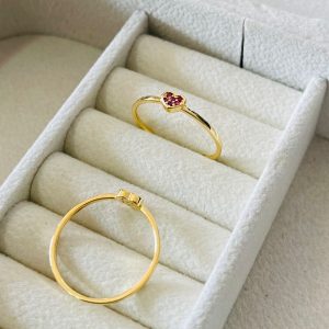 ANEL CORACAO CRAV. SEIS ZIRC. SM BANHO DOURADO