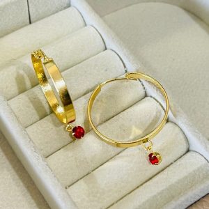 ARGOLA FIO LARGO C. PEND. BANHO DOURADO