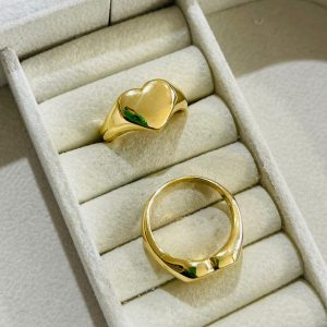 ANEL CORACAO LISO BANHO DOURADO