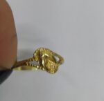 ANEL CORACAO CRAV. TRES GARRAS BANHO DOURADO