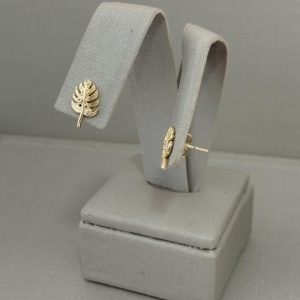 BRINCO FOLHA COM 3 PEDRAS BANHO DOURADO