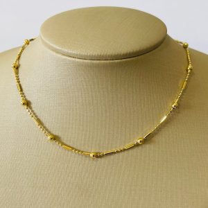 CHOKER TRABALHADA COM BOLAS E PALITOS BANHO DOURADO