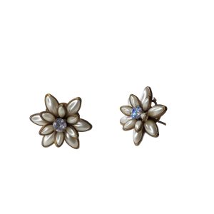 BRINCO FLOR UM PINO BRUTO