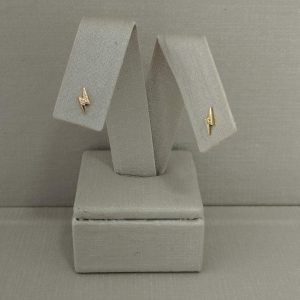 BRINCO RAIO CRAV COM UMA ZIRC BANHO DOURADO