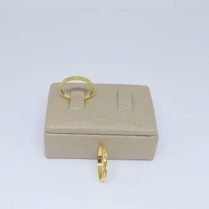 ALIANCA RECARTILHO LATERAL 2MM BANHO DOURADO