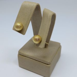 BRINCO BOLA CRAQUELADA 8MM BANHO DOURADO