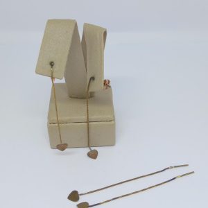 BRINCO COM PENDUREZA DE CORACACO BRUTO