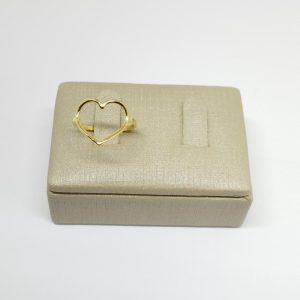ANEL CORACAO VAZADO BANHO DOURADO