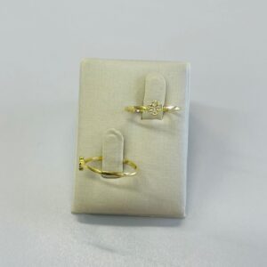 ANEL CENTRO FLOR DE ZIRC. BANHO DOURADO