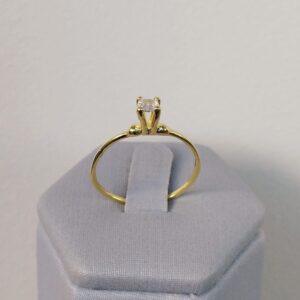 ANEL SOLITARIO 4 GARRAS BANHO DOURADO