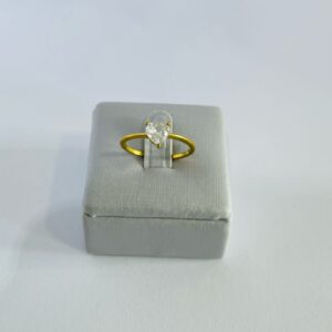 ANEL ZIRC. CRISTAL CORAC. 4 GARRAS BRUTO