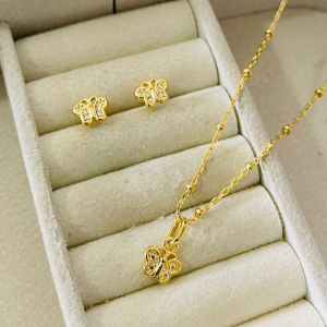 CONJUNTO INF.  BORB. C 4 PEDRAS BANHO DOURADO