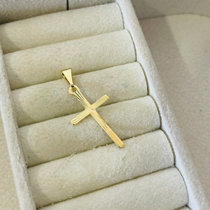 PINGENTE CRUCIFIXO FRIZ. BANHO DOURADO