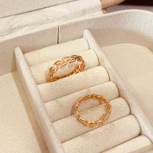 ANEL RODEADO DE FOLHAS VAZ. BANHO ROSE